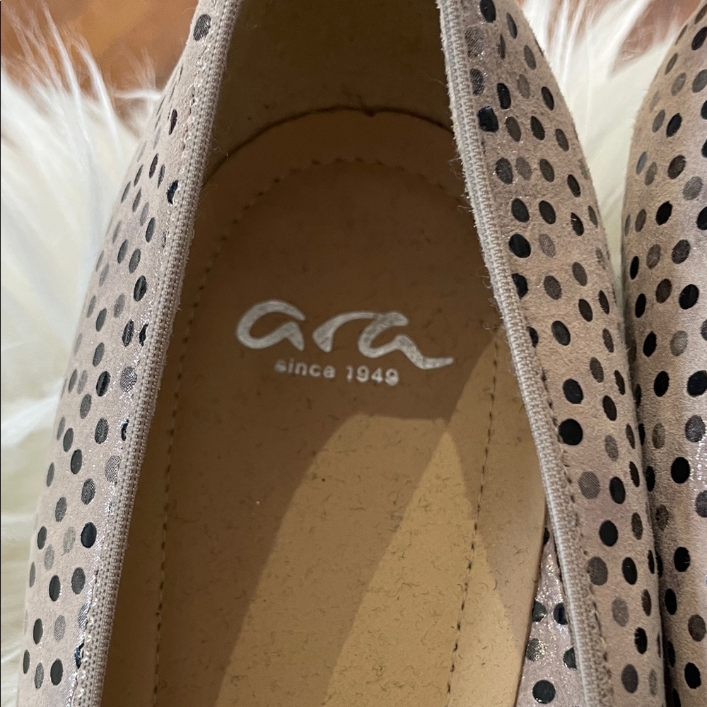 Ara Women's Black and Tan Polka Dot Flats